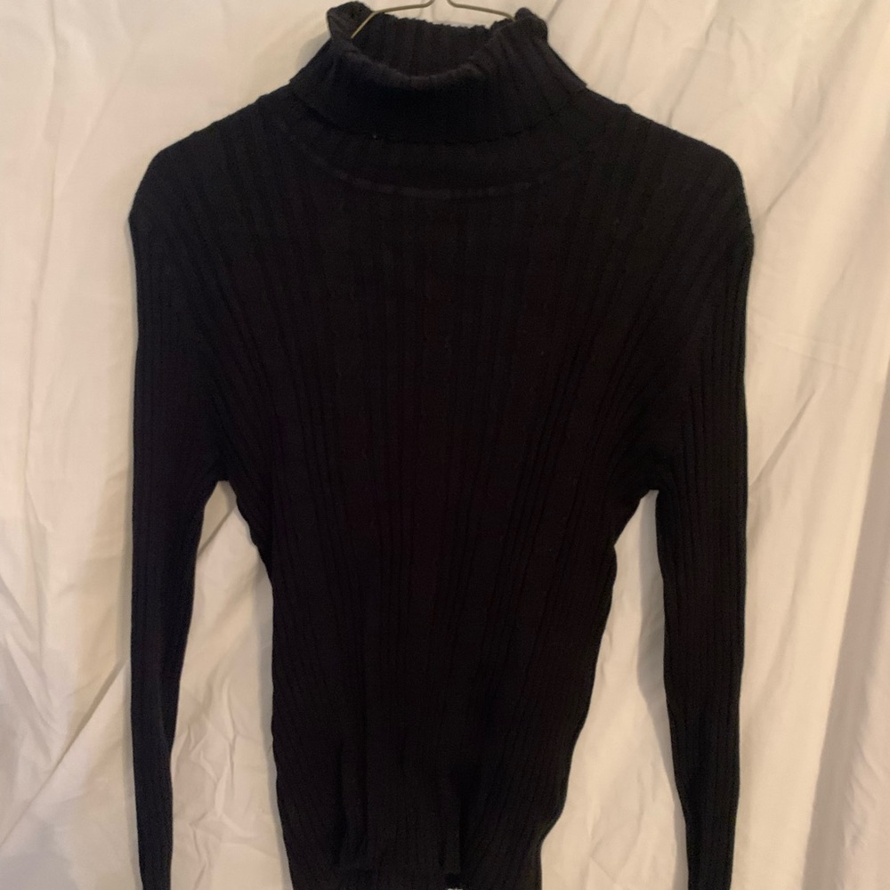Youth XL black turtleneck sweater.